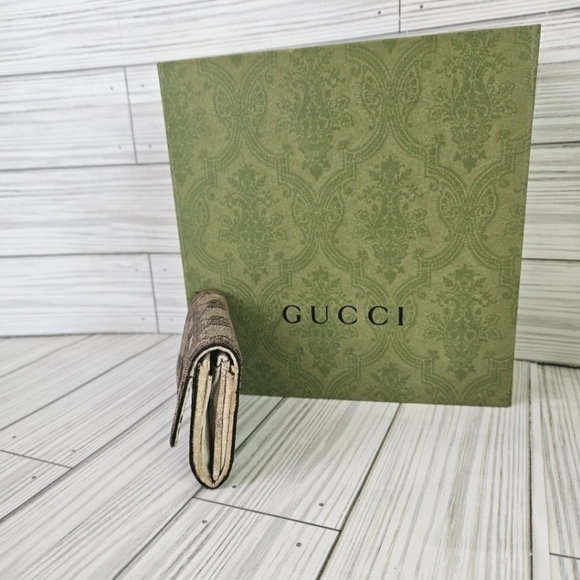 Gucci Vintage GG Monogram Snap Wallet with Coin Pouch in Canvas and Leather - Picture 4 of 10